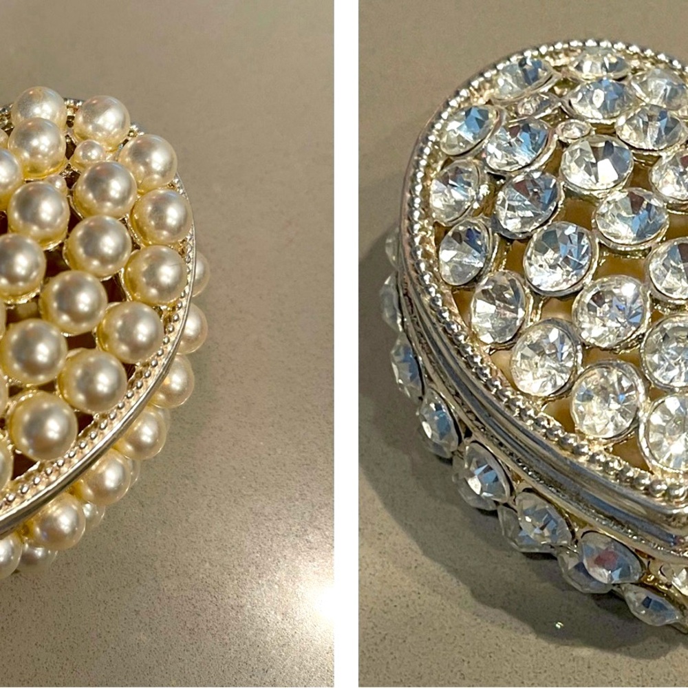 SET/2 JOAN BOYCE FAUX PEARL AND CRYSTAL HEART TRINKET BOXES